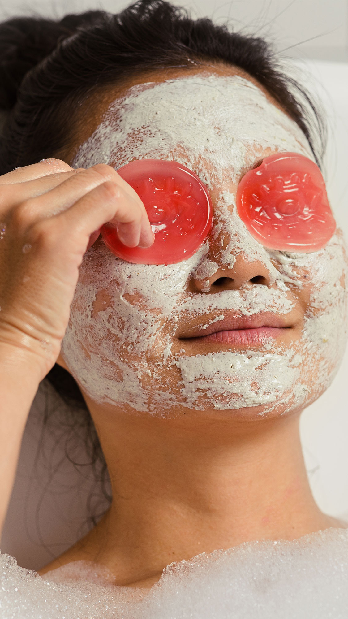 Rose Scents Soothing floral & fragranced Bathing LUSH